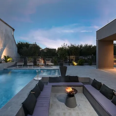 Omnia Mit Whirlpool By Interhome Ferienhaus Zadar