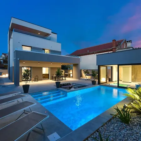 Omnia Mit Whirlpool By Interhome Zadar
