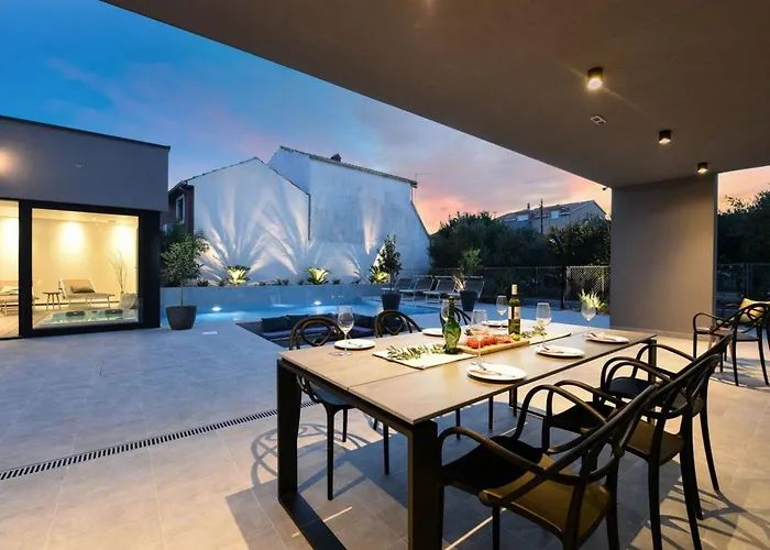 Holiday home Omnia Mit Whirlpool By Interhome *