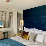 Omnia Mit Whirlpool By Interhome Zadar