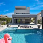 Omnia Mit Whirlpool By Interhome * Zadar