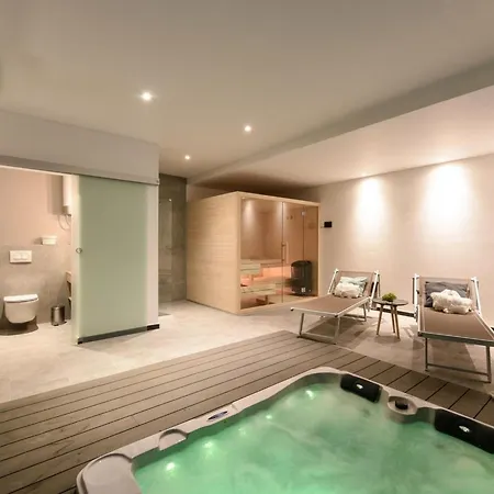 Omnia Mit Whirlpool By Interhome *