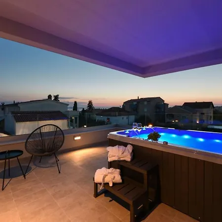Omnia Mit Whirlpool By Interhome *