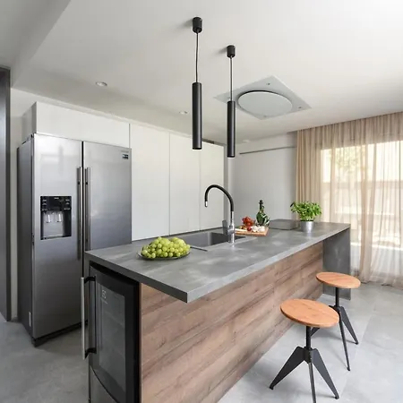 Semesterbostad Omnia Mit Whirlpool By Interhome Zadar