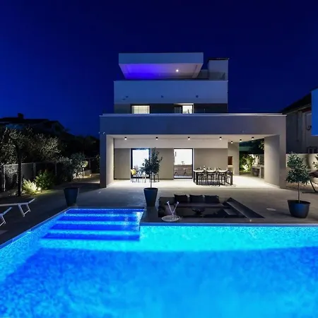 Omnia Mit Whirlpool By Interhome Holiday home