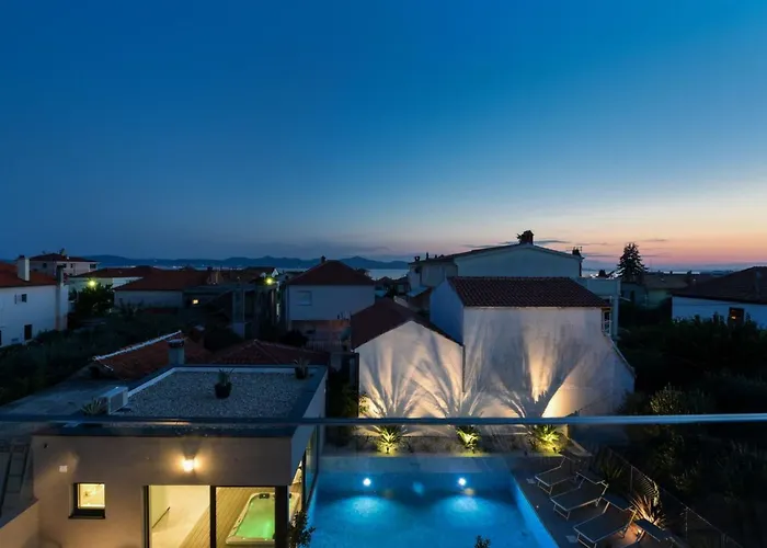 Omnia Mit Whirlpool By Interhome Zadar