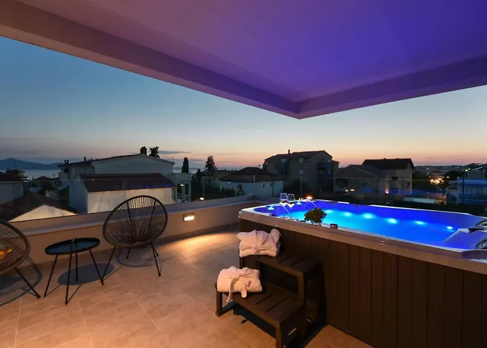 Omnia Mit Whirlpool By Interhome *