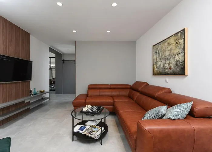 Omnia Mit Whirlpool By Interhome *