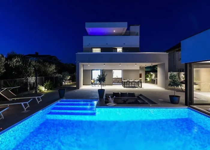 Omnia Mit Whirlpool By Interhome Dom wakacyjny